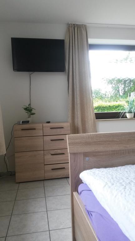 Ferienwohnung Roeben Simmerath Esterno foto
